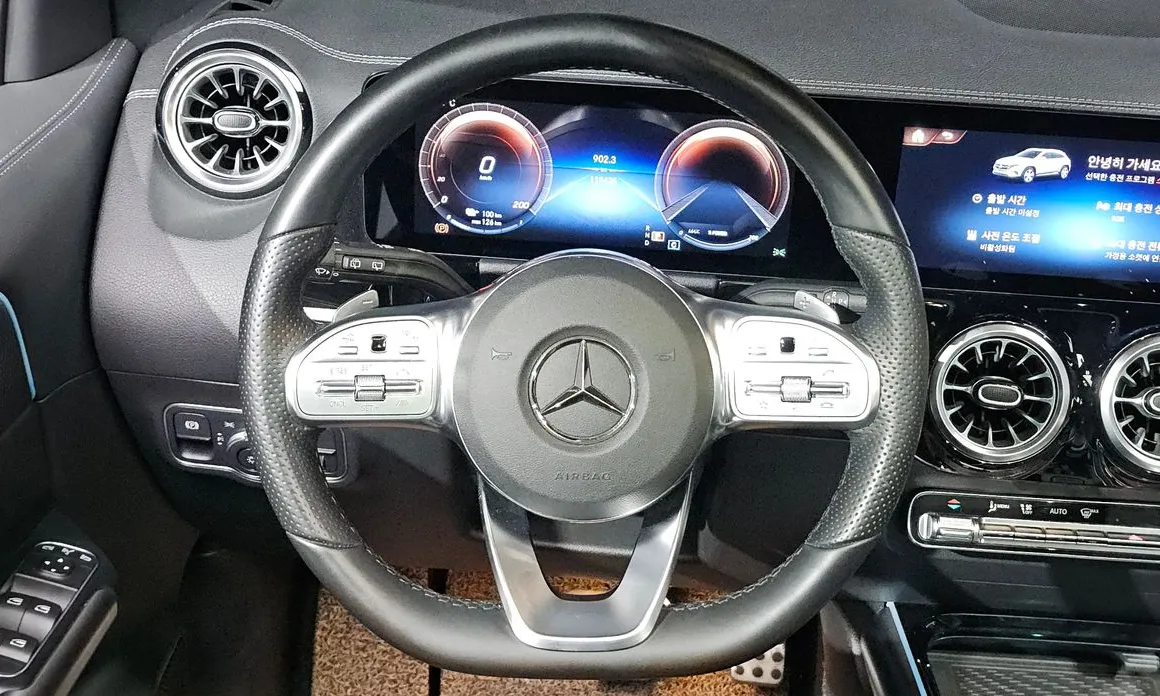 Mercedes-Benz EQA
