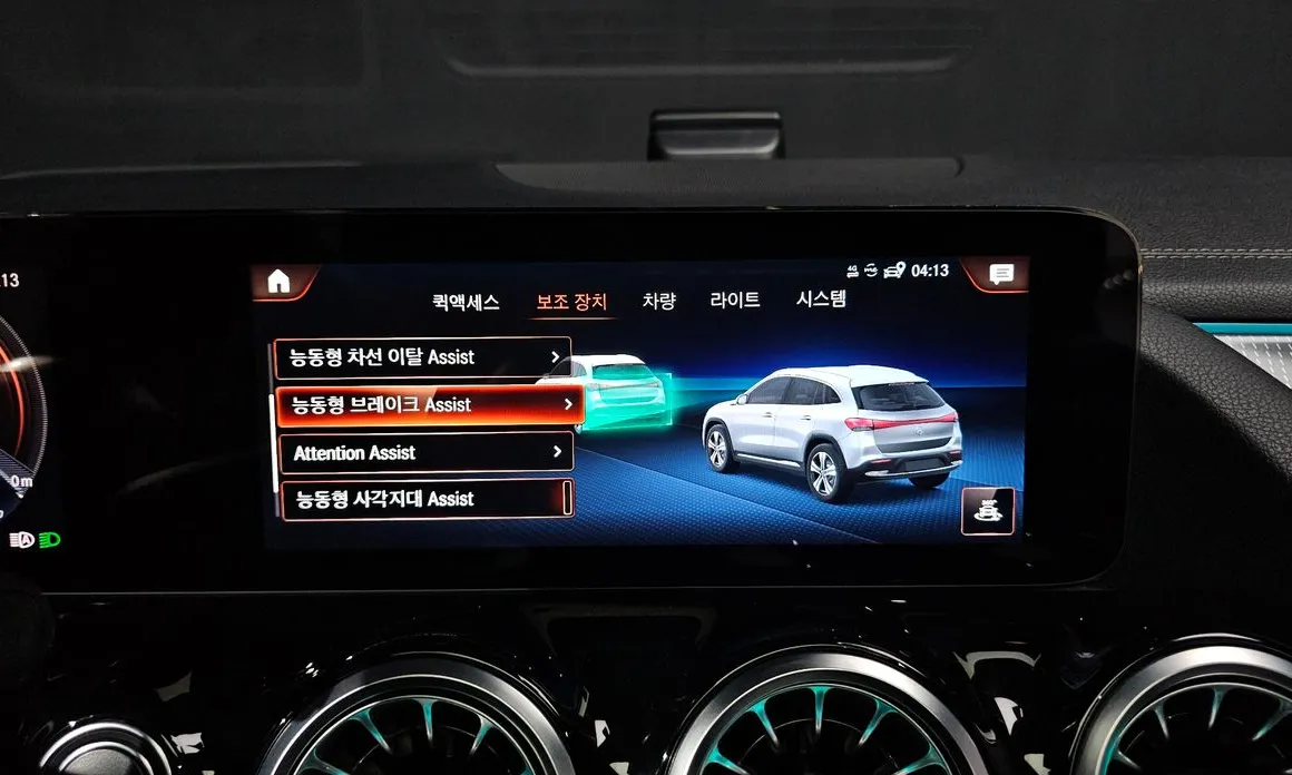 Mercedes-Benz EQA