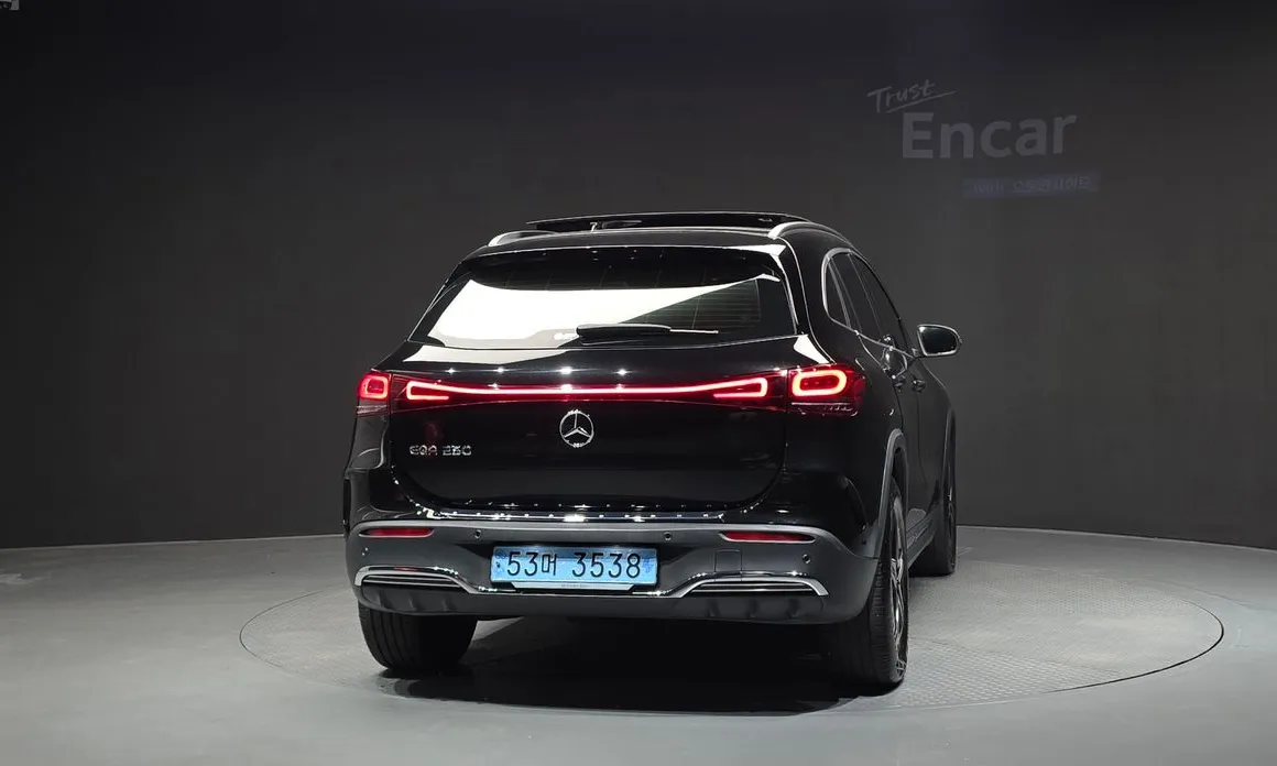 Mercedes-Benz EQA