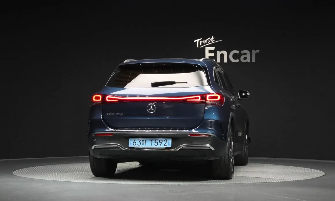 Mercedes-Benz EQA