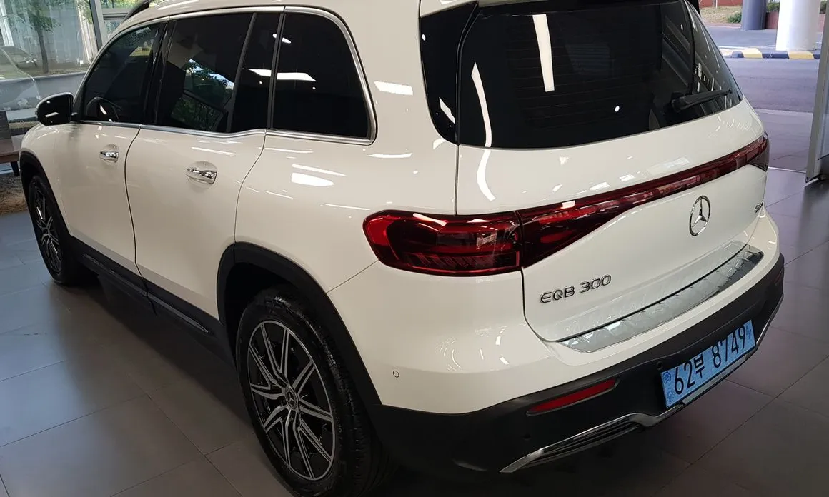 Mercedes-Benz EQB