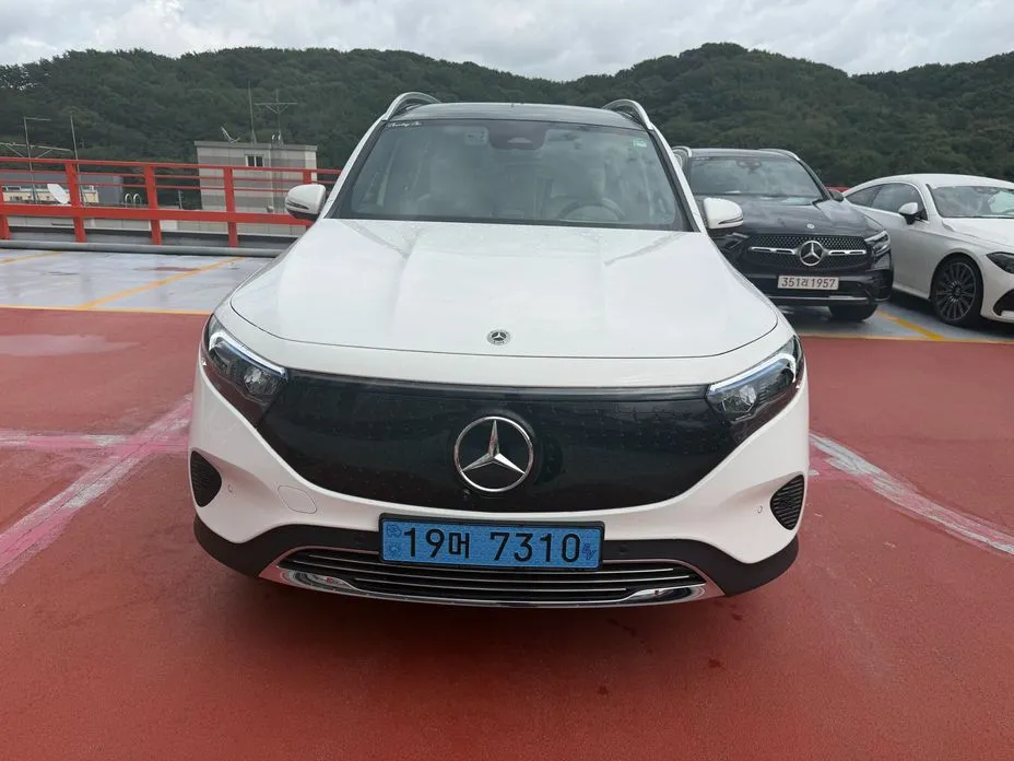 Mercedes-Benz EQB