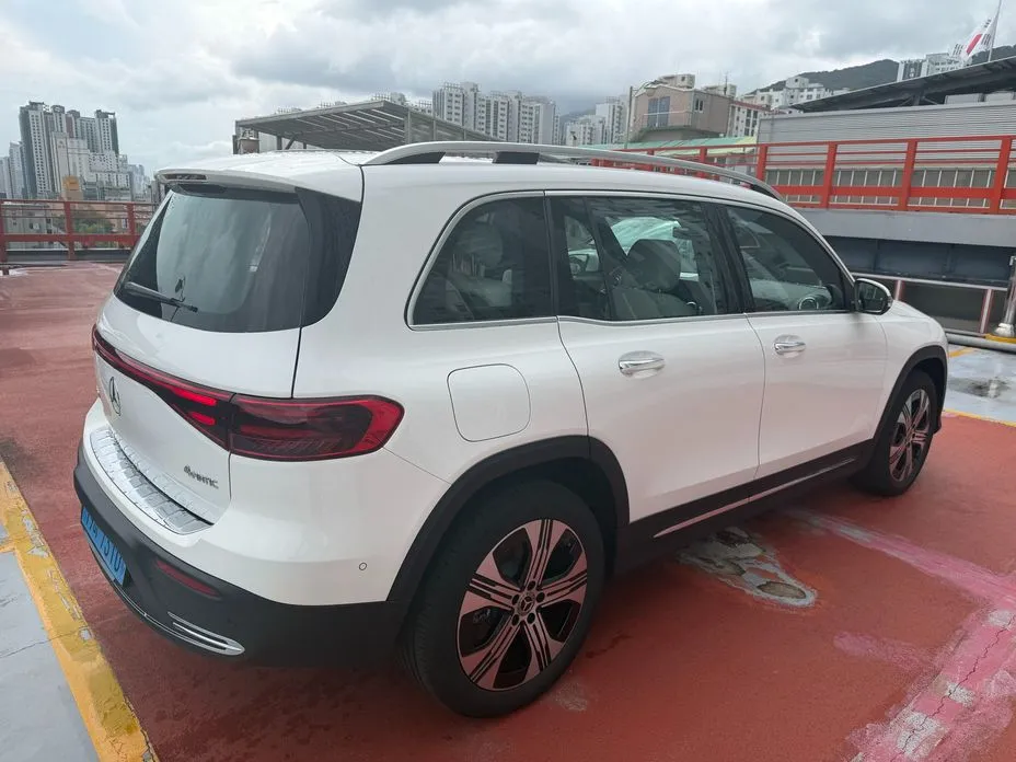 Mercedes-Benz EQB