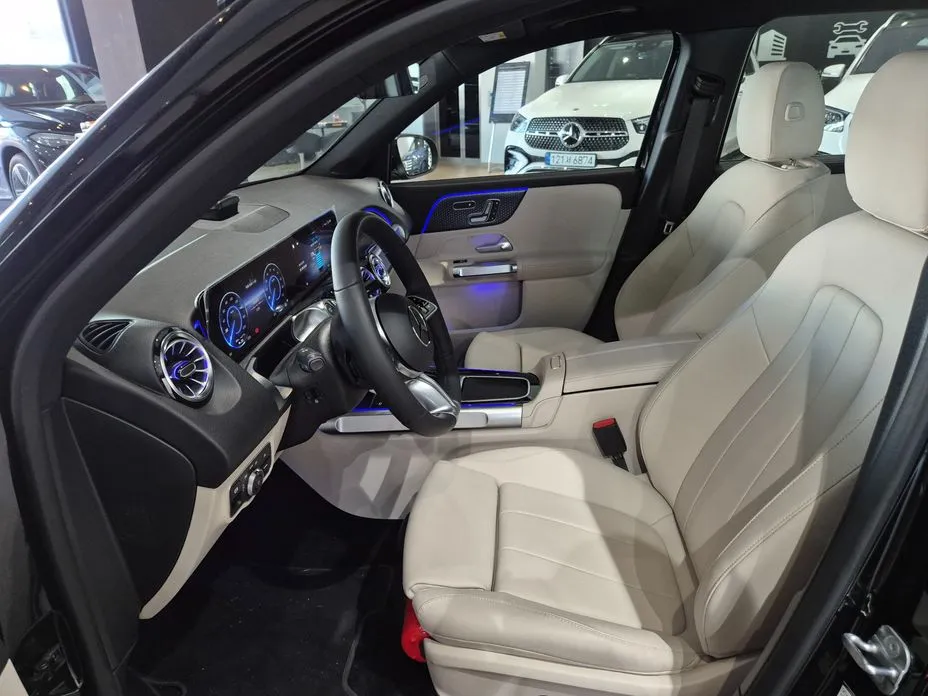 Mercedes-Benz EQB