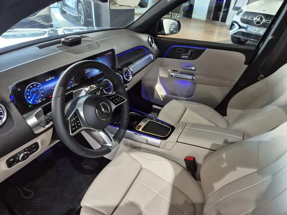 Mercedes-Benz EQB