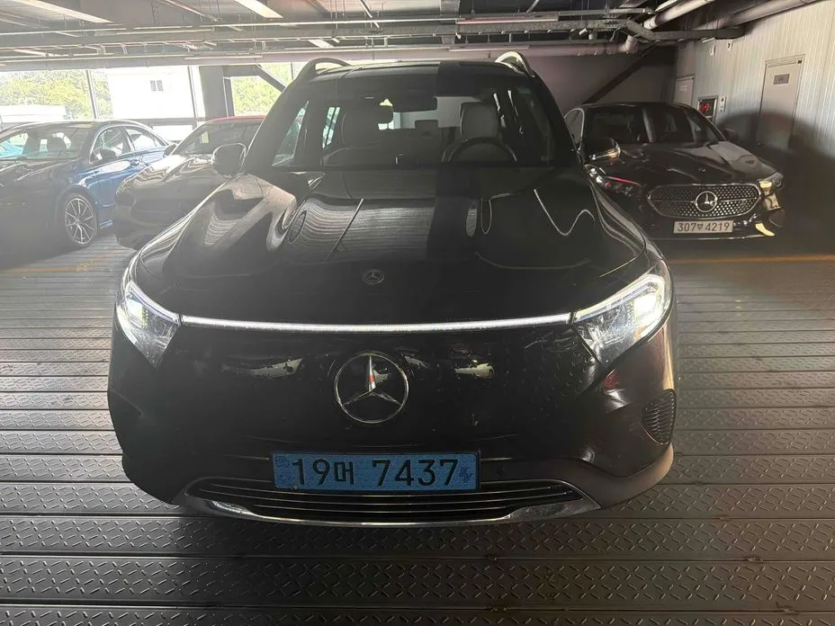 Mercedes-Benz EQB