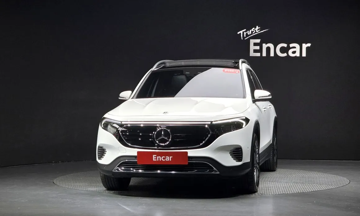 Mercedes-Benz EQB