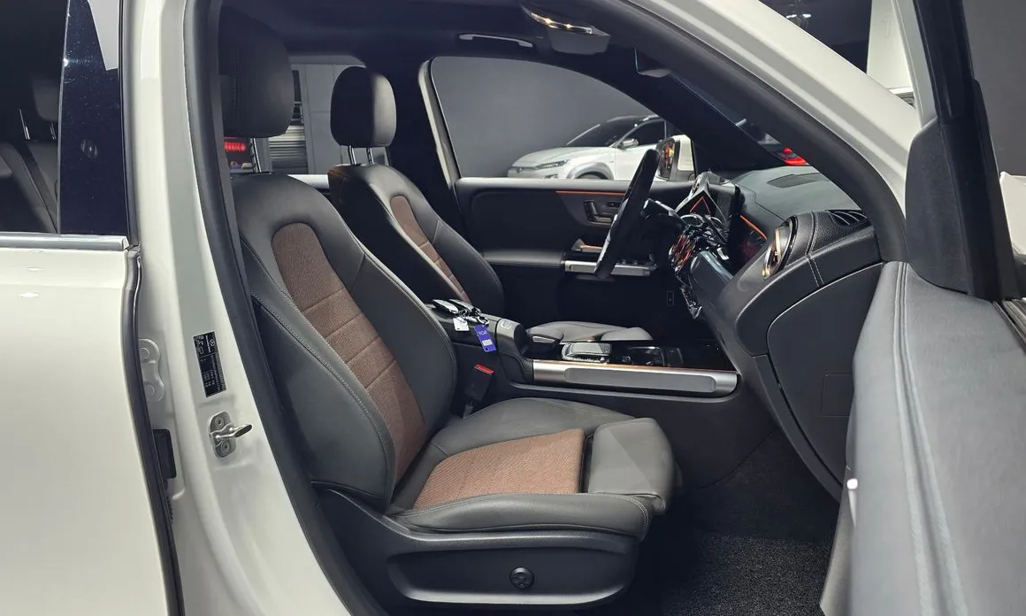 Mercedes-Benz EQB