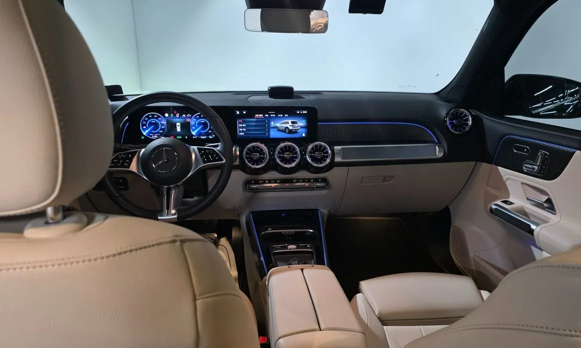 Mercedes-Benz EQB