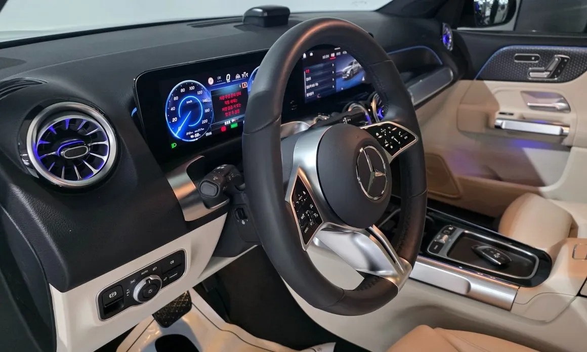 Mercedes-Benz EQB