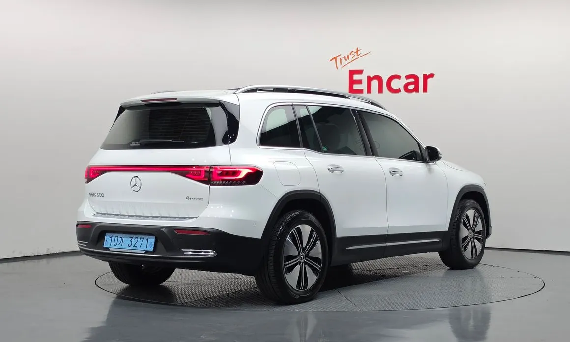 Mercedes-Benz EQB