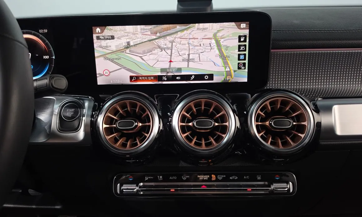 Mercedes-Benz EQB