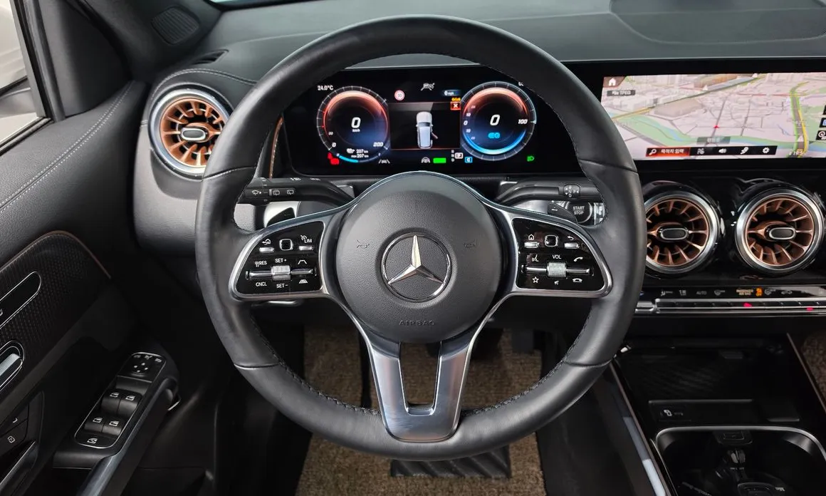 Mercedes-Benz EQB