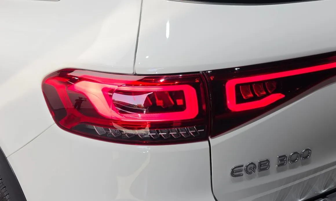 Mercedes-Benz EQB