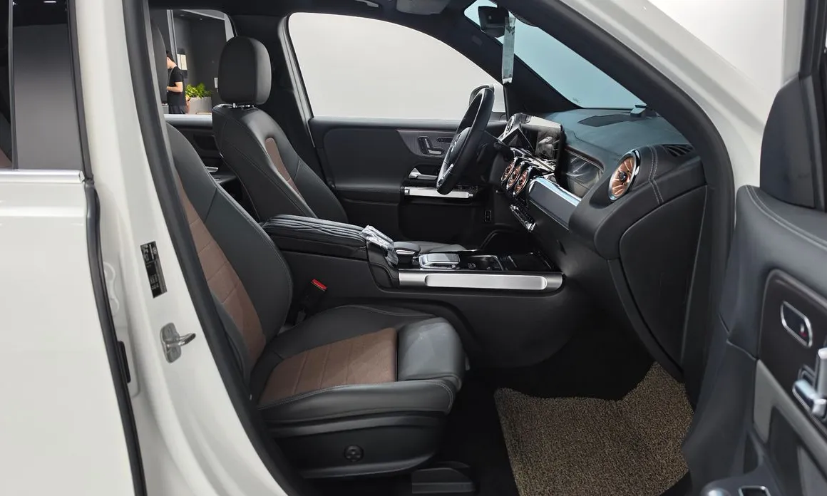 Mercedes-Benz EQB