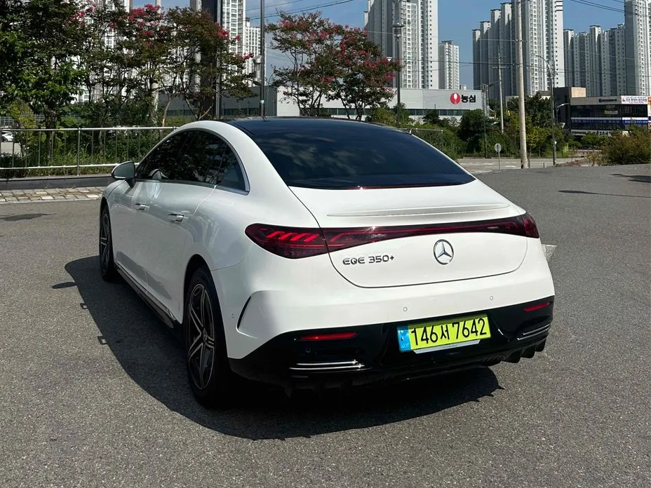 Mercedes-Benz EQE