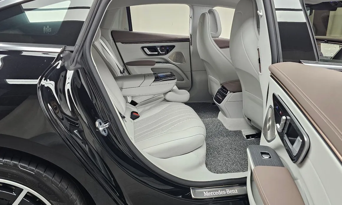 Mercedes-Benz EQS