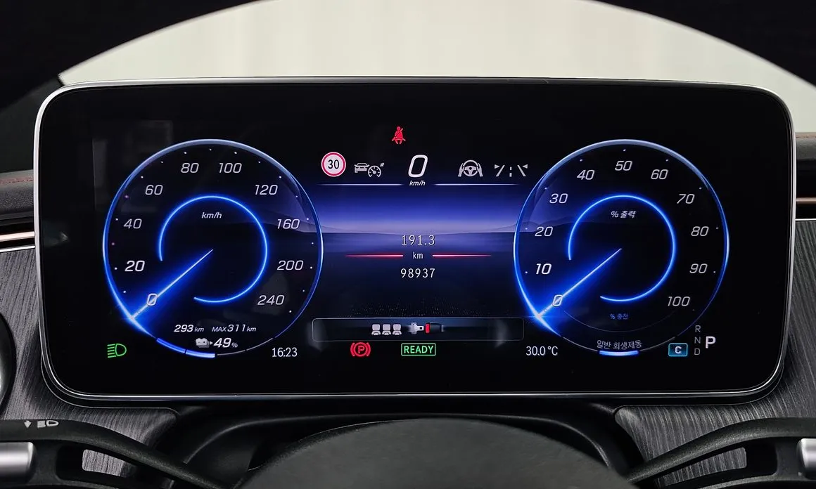 Mercedes-Benz EQS