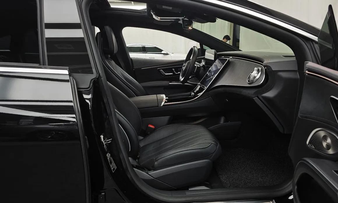 Mercedes-Benz EQS