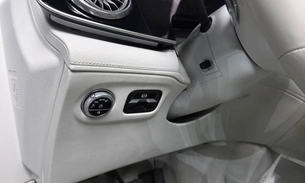 Mercedes-Benz EQS