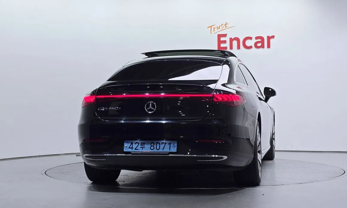 Mercedes-Benz EQS