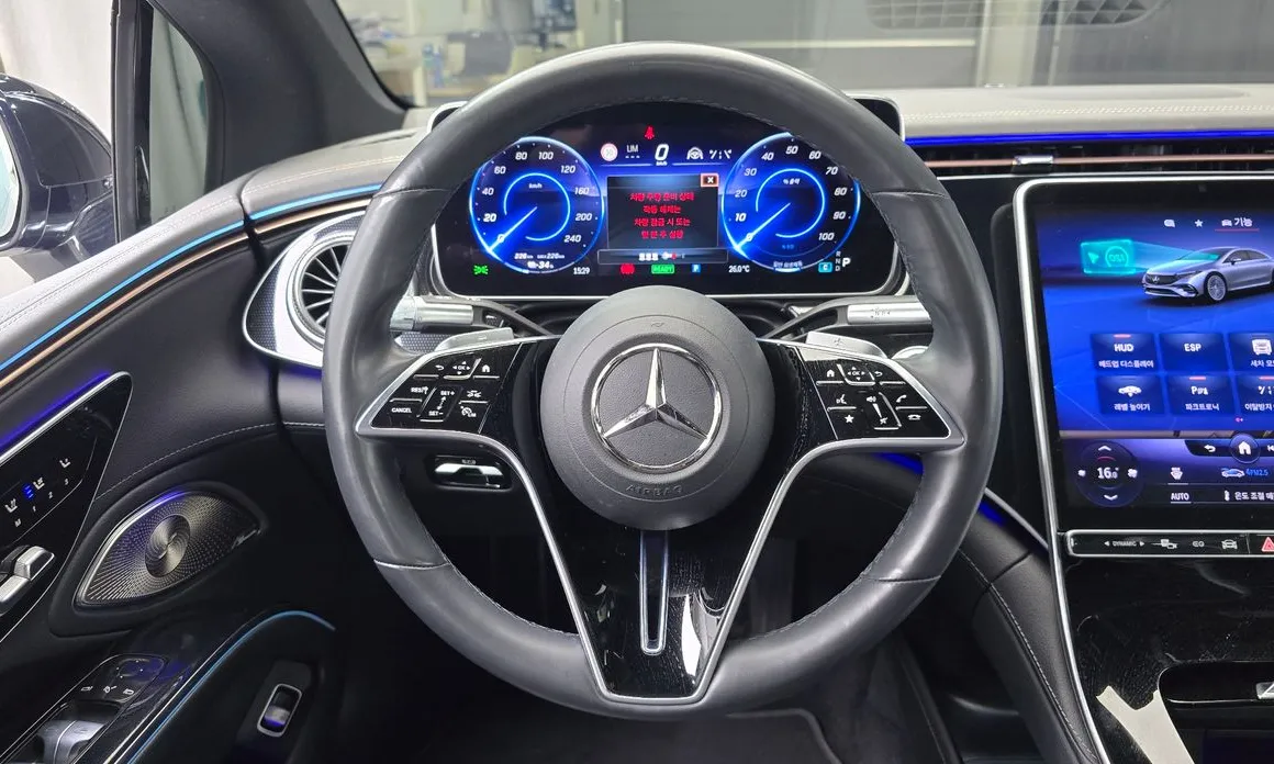 Mercedes-Benz EQS
