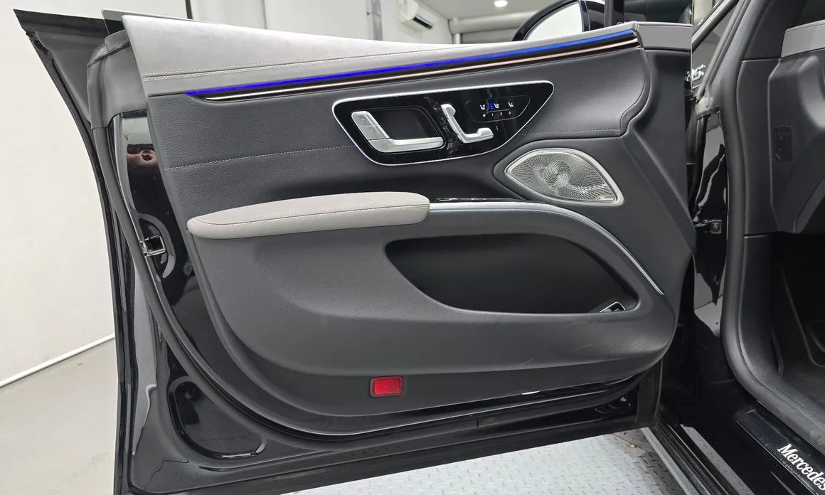 Mercedes-Benz EQS