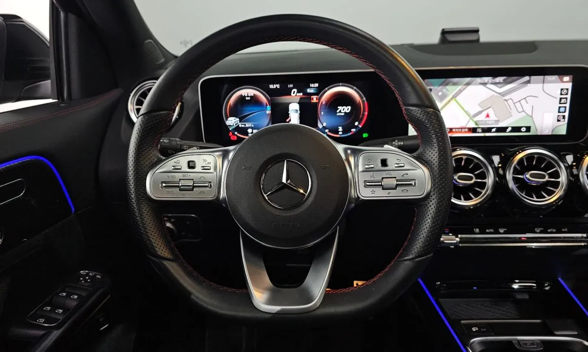 Mercedes-Benz GLA-Class