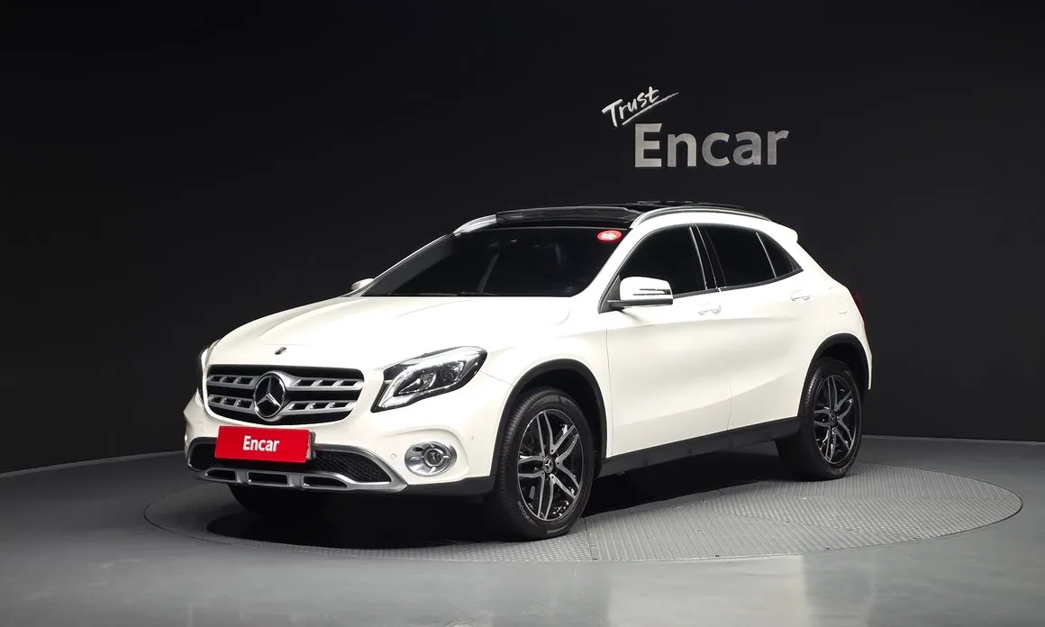 Mercedes-Benz GLA-Class