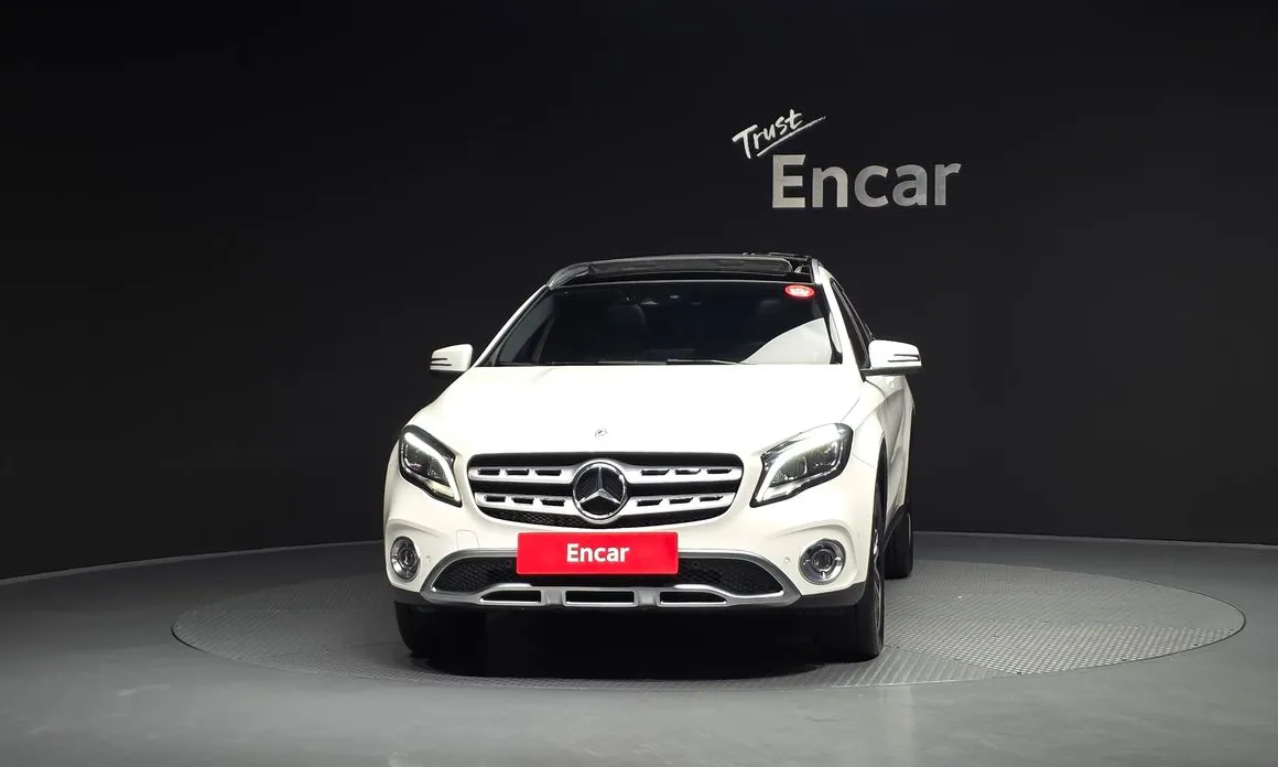 Mercedes-Benz GLA-Class
