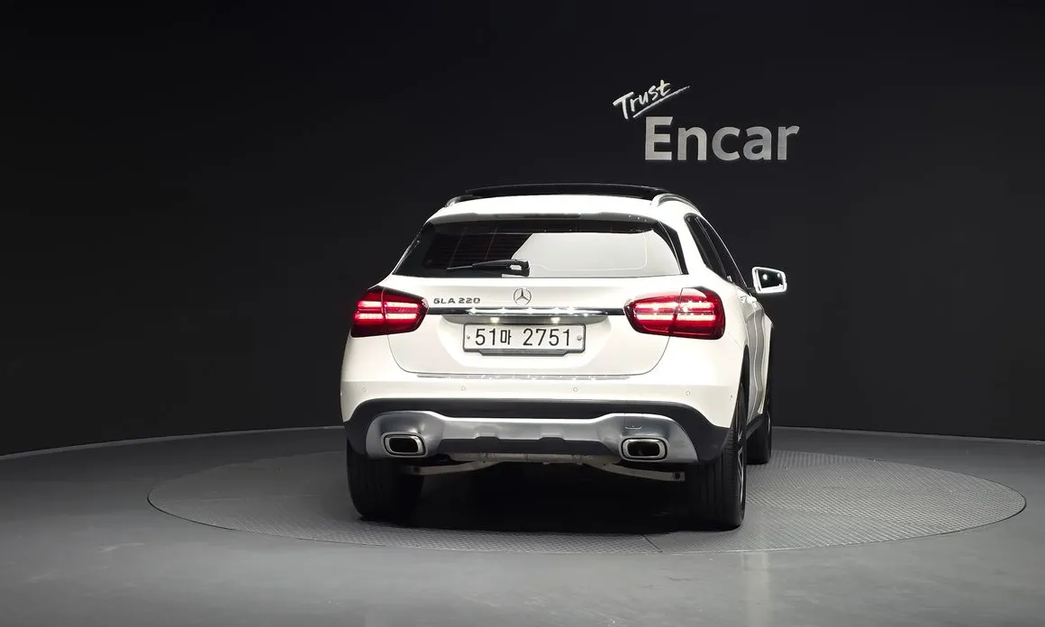 Mercedes-Benz GLA-Class