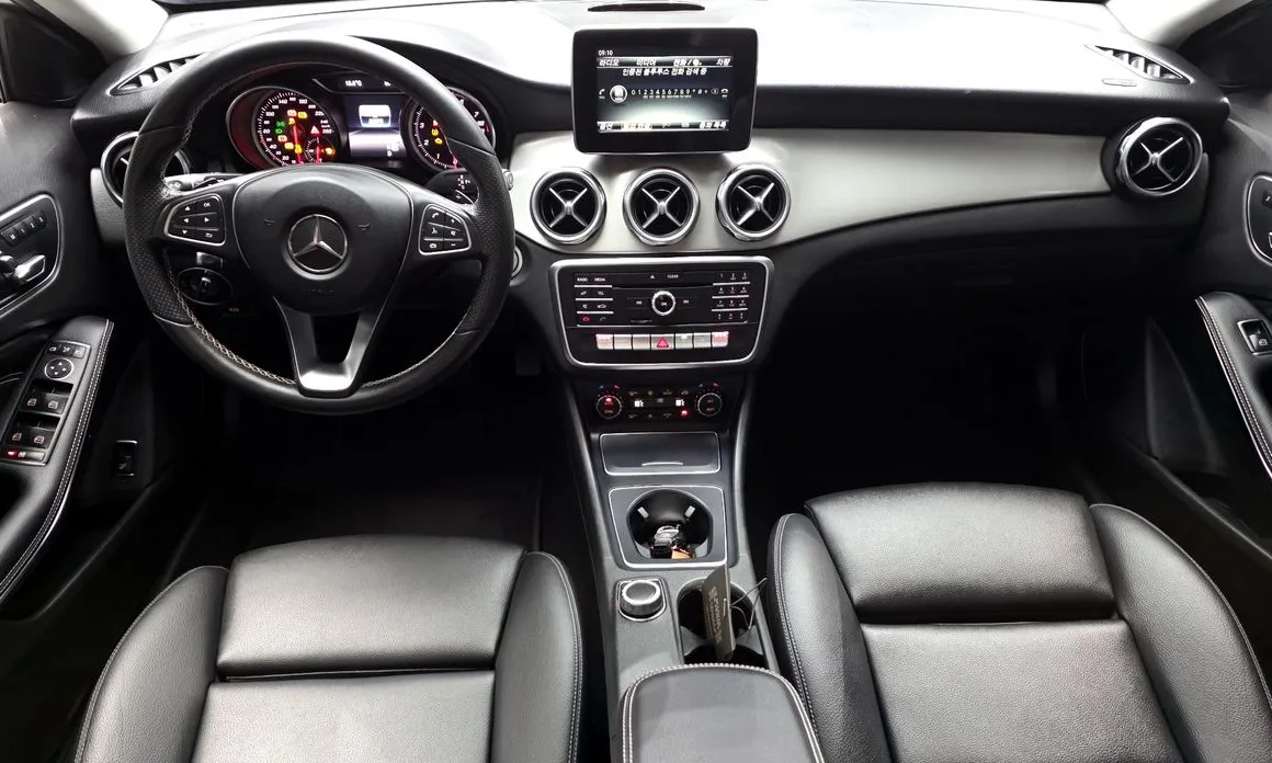 Mercedes-Benz GLA-Class