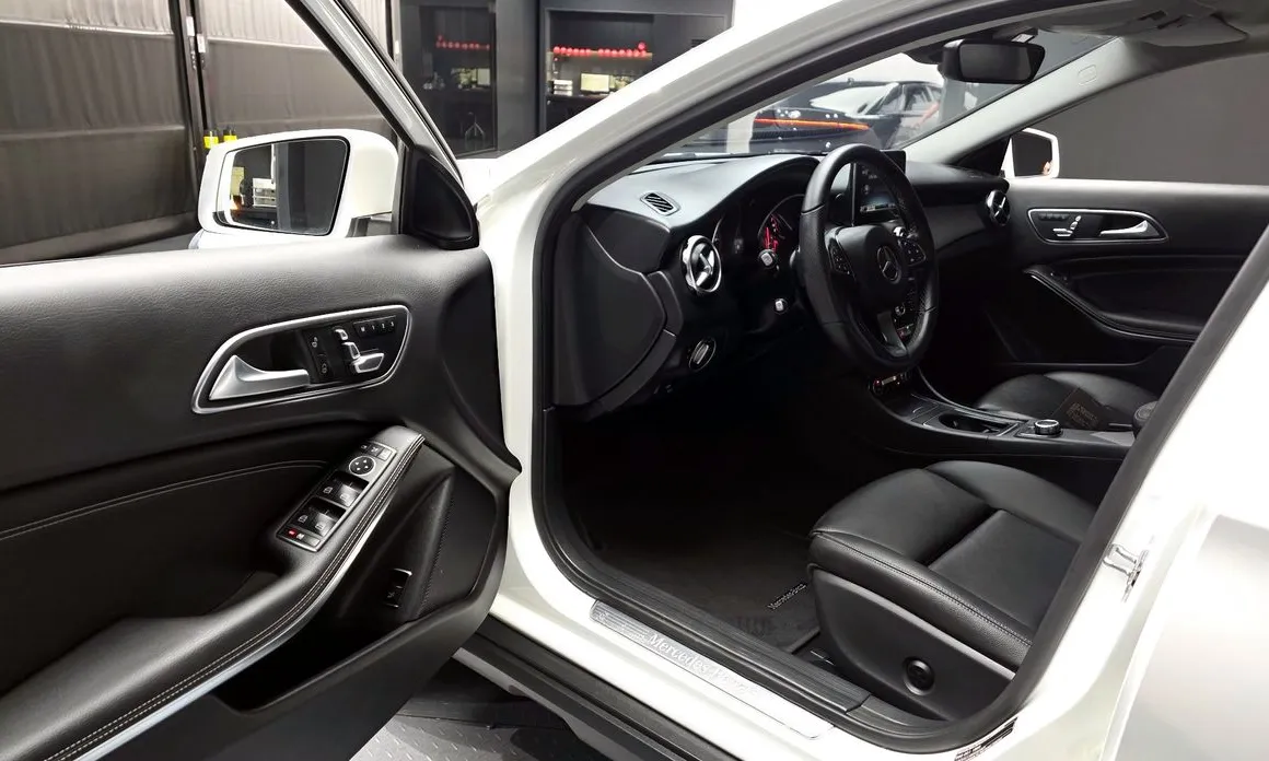 Mercedes-Benz GLA-Class