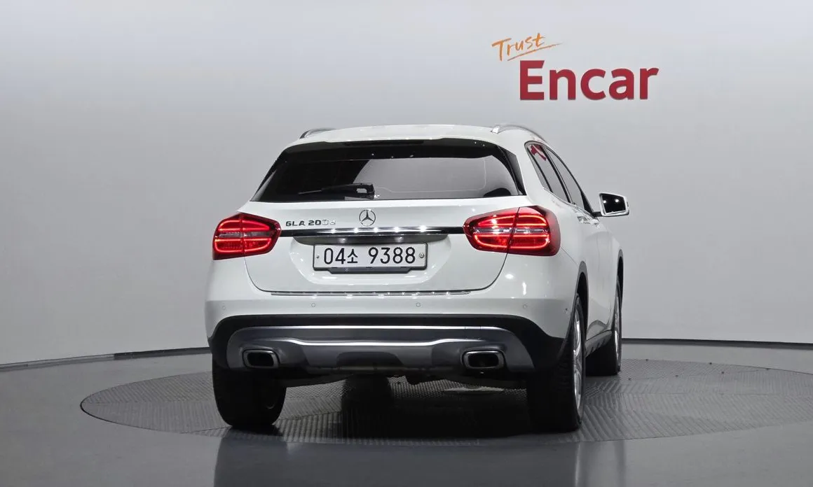 Mercedes-Benz GLA-Class
