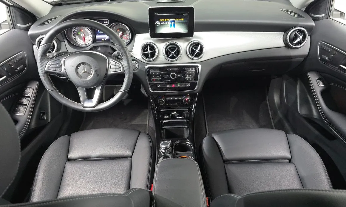 Mercedes-Benz GLA-Class