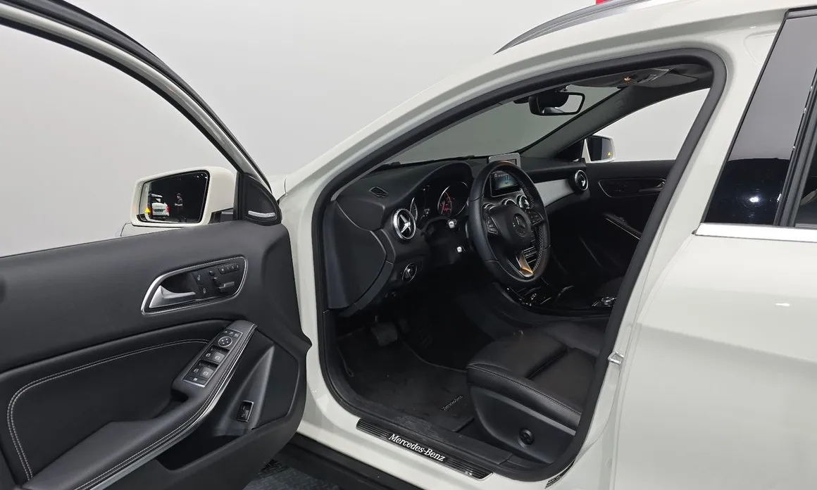 Mercedes-Benz GLA-Class