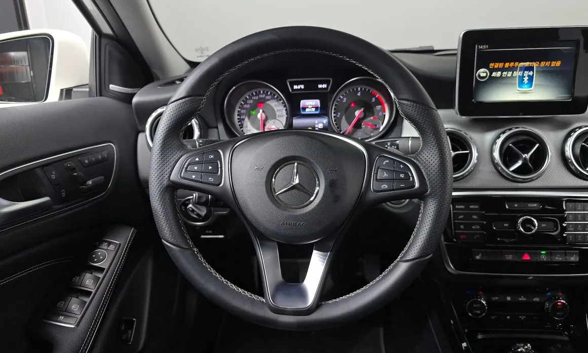 Mercedes-Benz GLA-Class