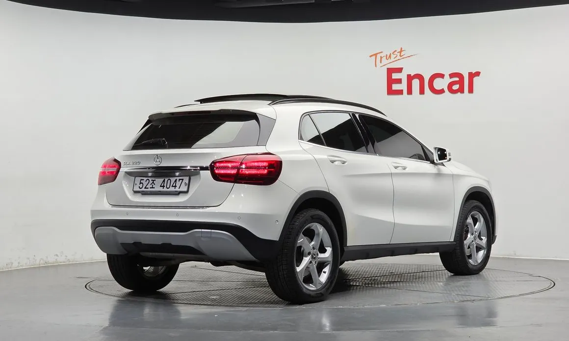 Mercedes-Benz GLA-Class