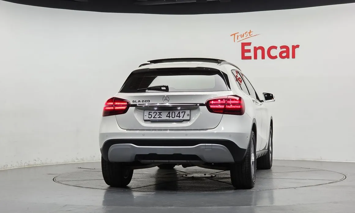 Mercedes-Benz GLA-Class