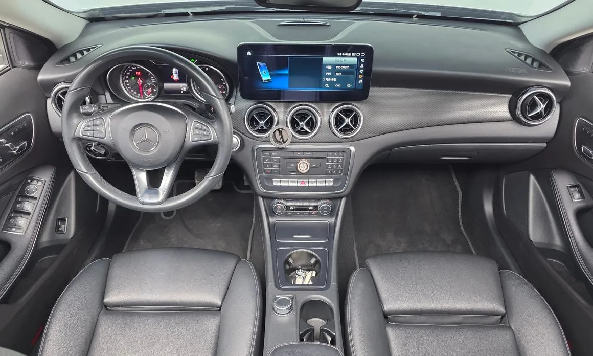 Mercedes-Benz GLA-Class