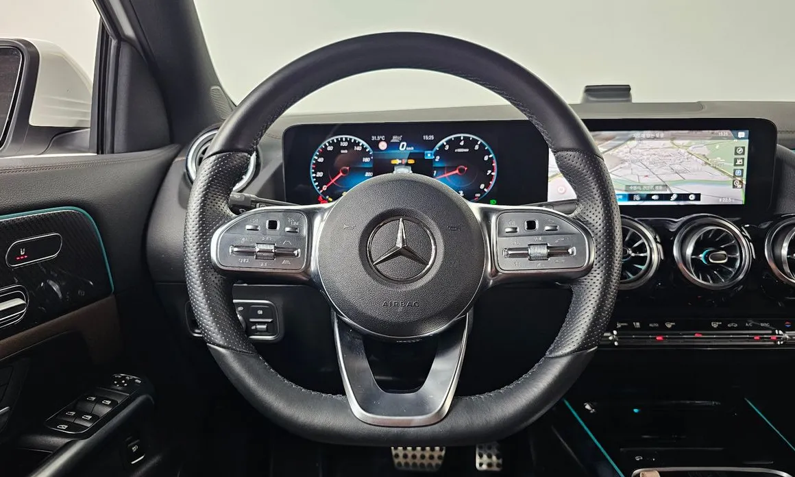 Mercedes-Benz GLA-Class