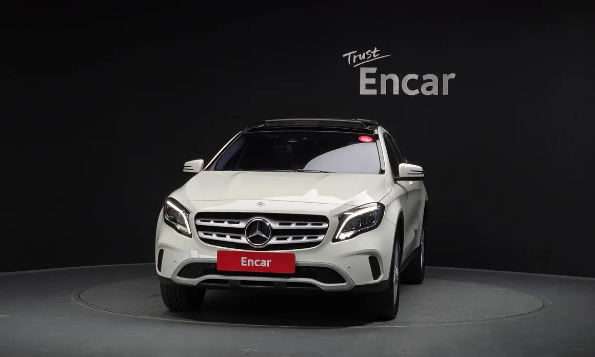 Mercedes-Benz GLA-Class