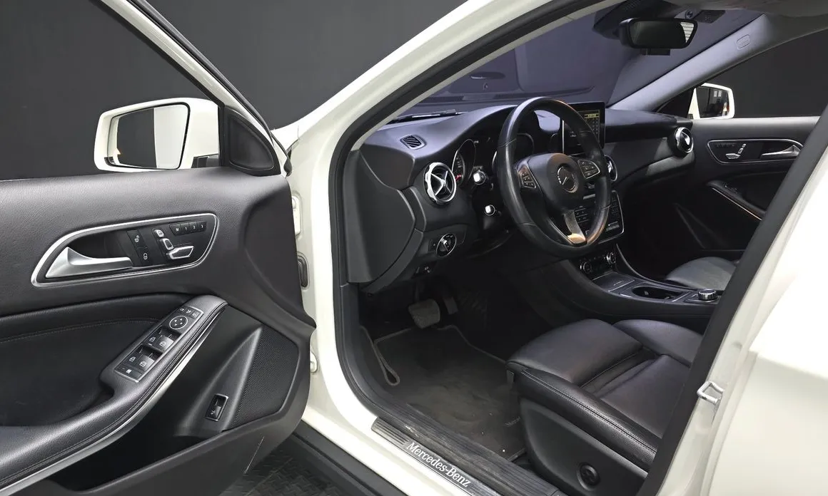 Mercedes-Benz GLA-Class