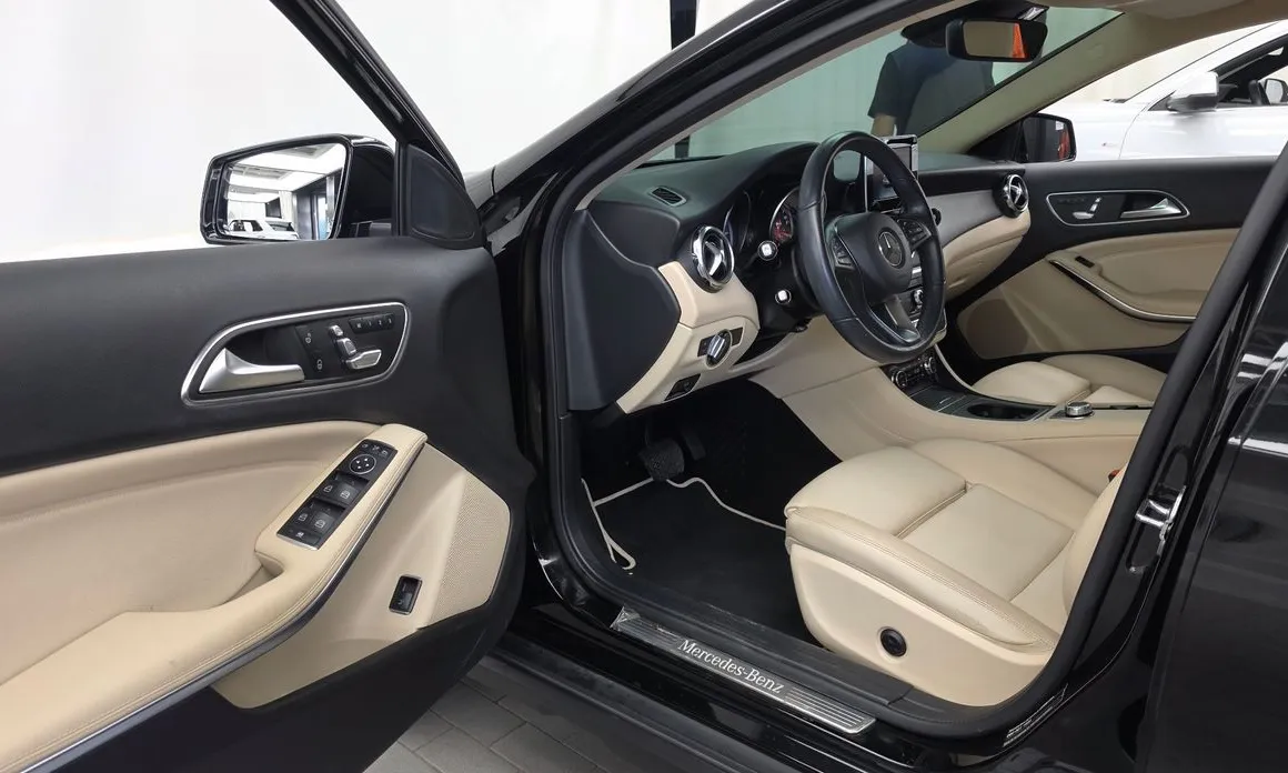 Mercedes-Benz GLA-Class