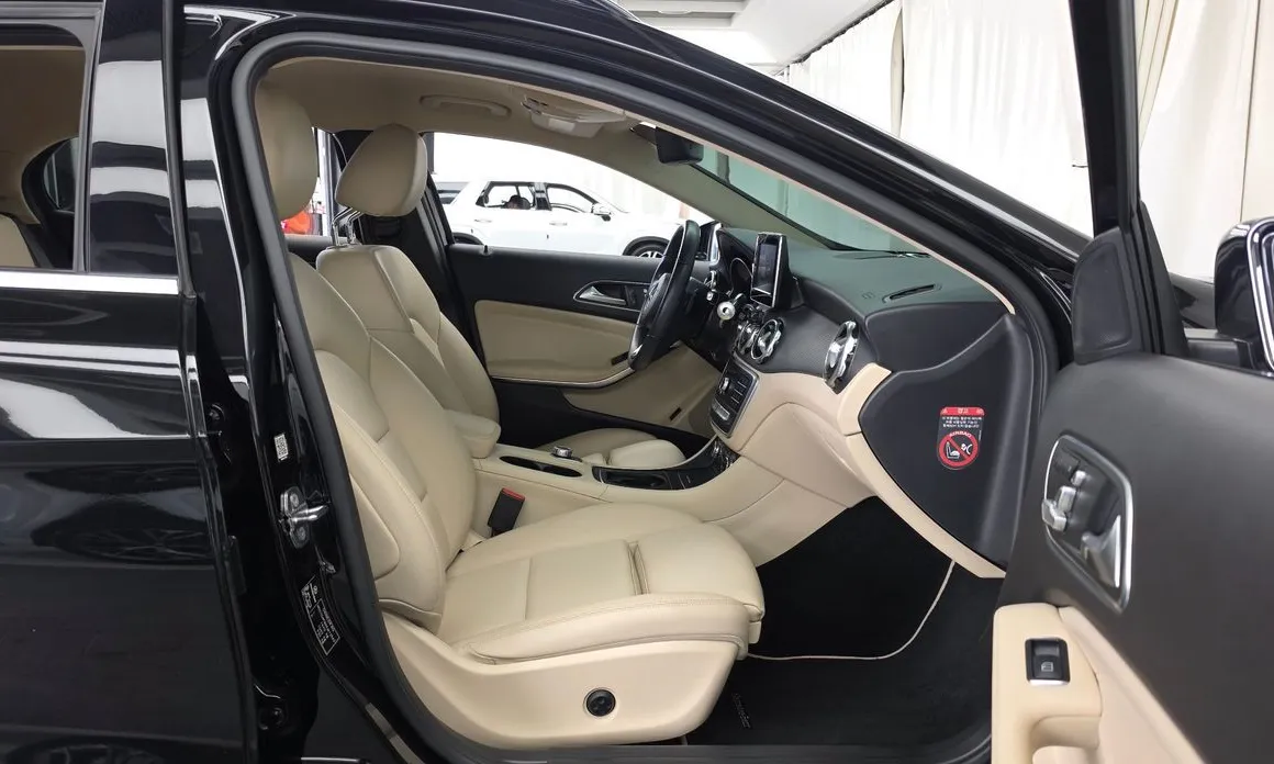 Mercedes-Benz GLA-Class