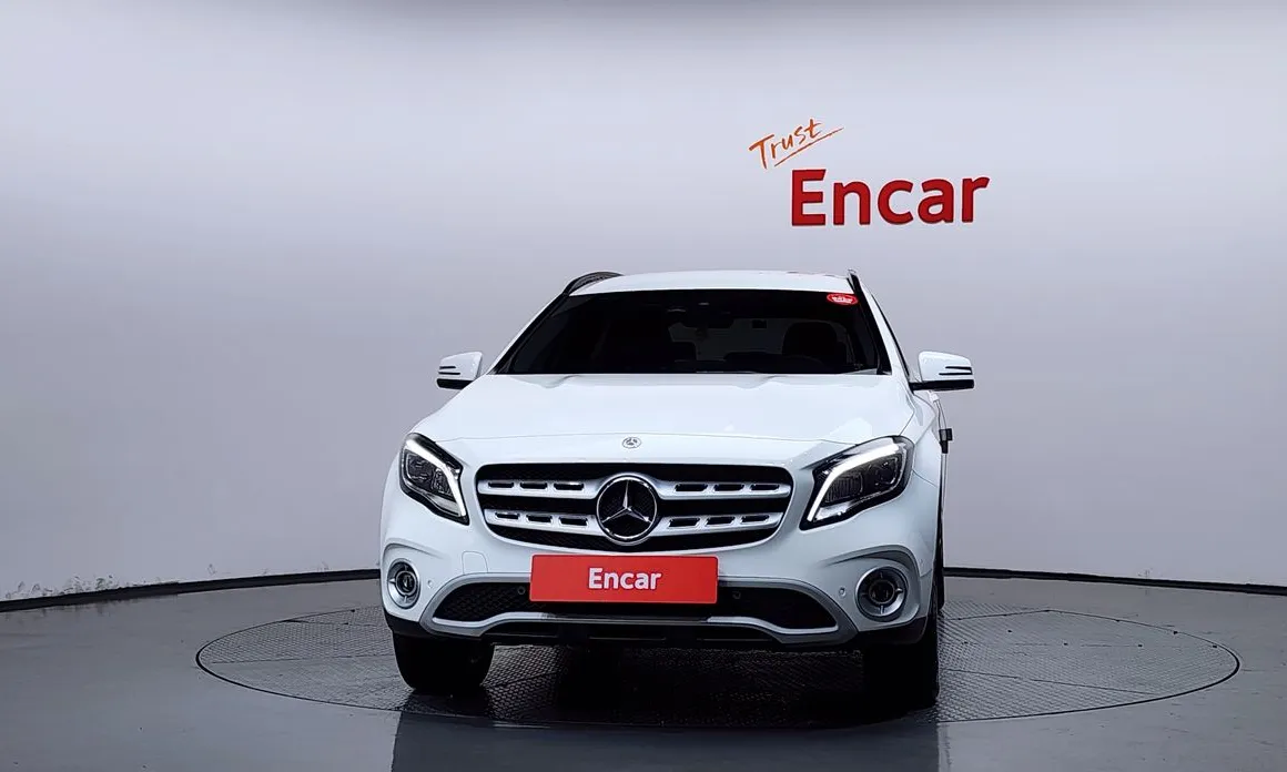 Mercedes-Benz GLA-Class