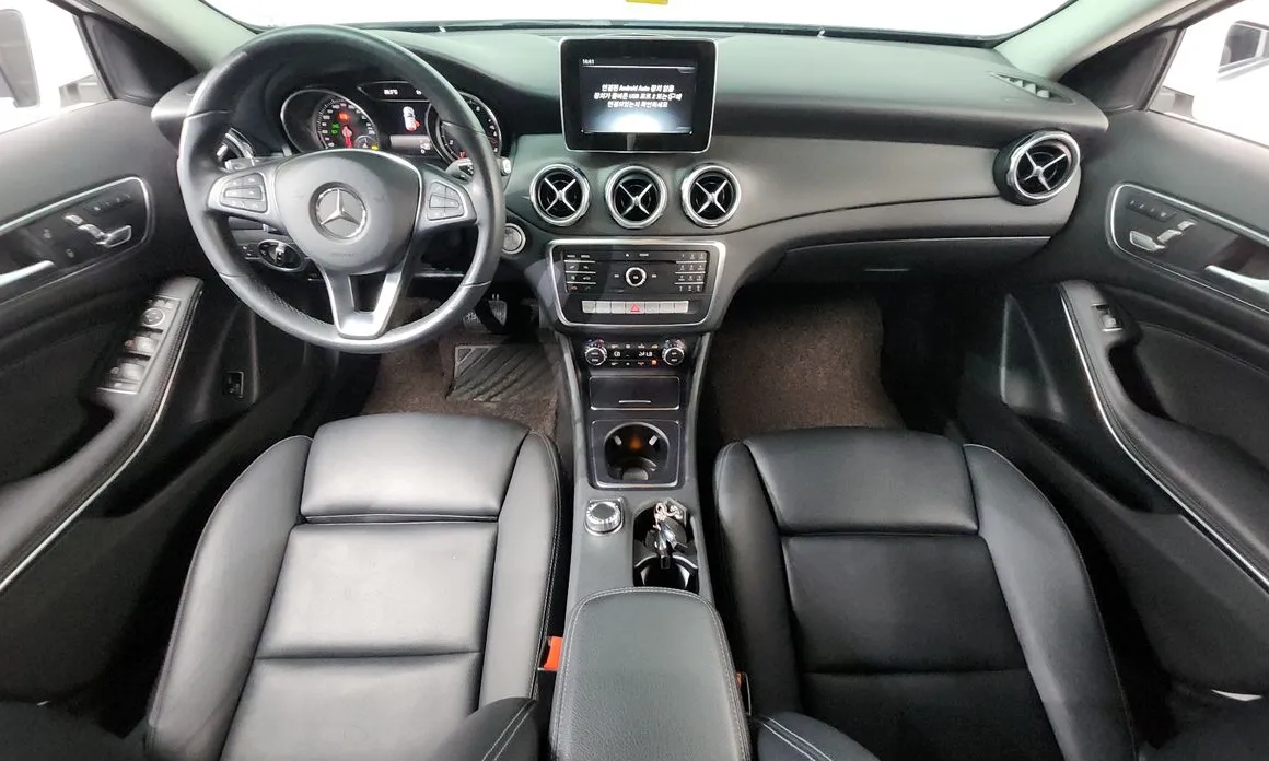 Mercedes-Benz GLA-Class