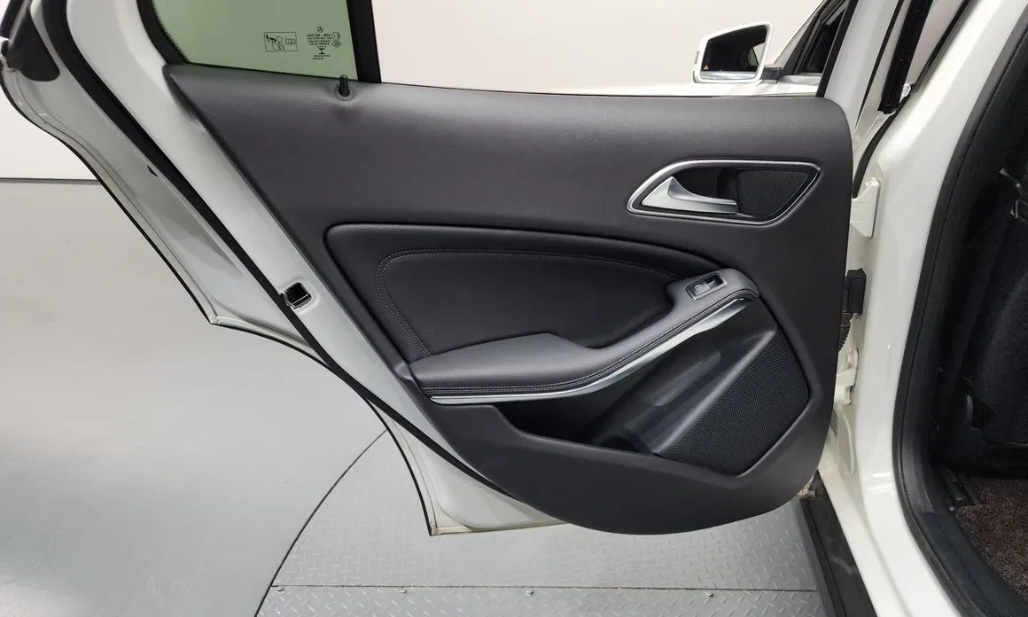 Mercedes-Benz GLA-Class