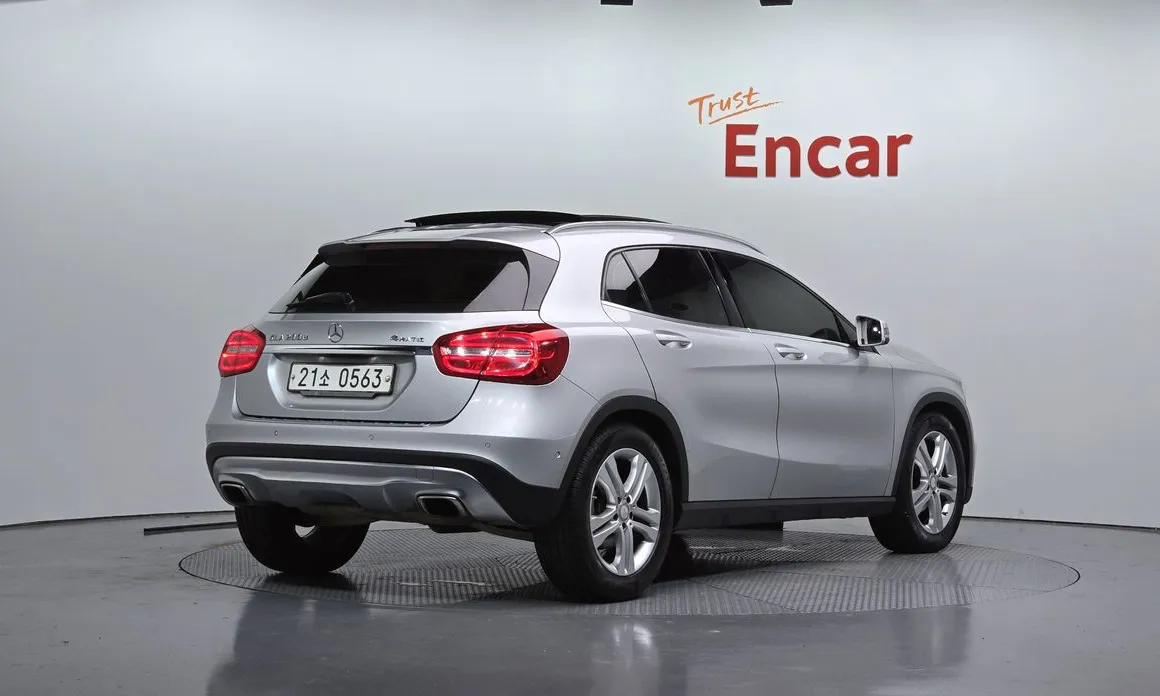 Mercedes-Benz GLA-Class