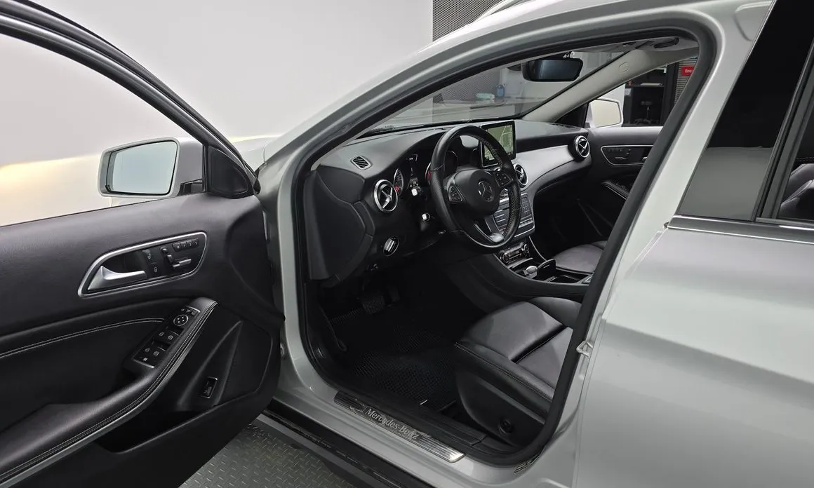 Mercedes-Benz GLA-Class